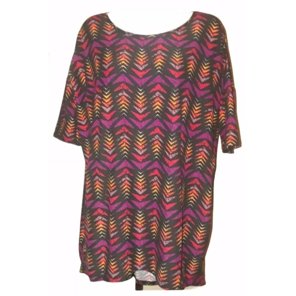 Lularoe black printed high-low short sleeve stretch top size small